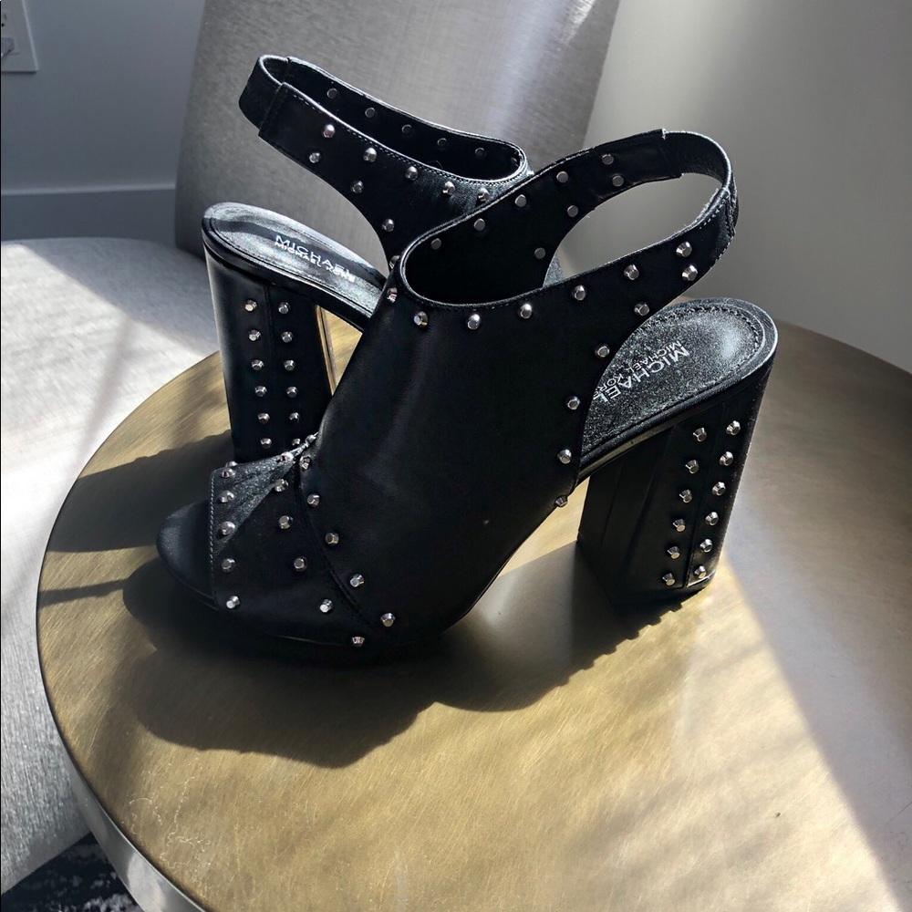 Never been worn black Michael Kora heels